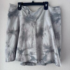 PINK Victoria’s Secret Gray Tie-Dye Skort XXL